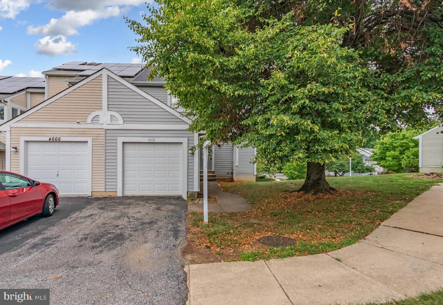 4668 Winterberry Ln Property Photo 1