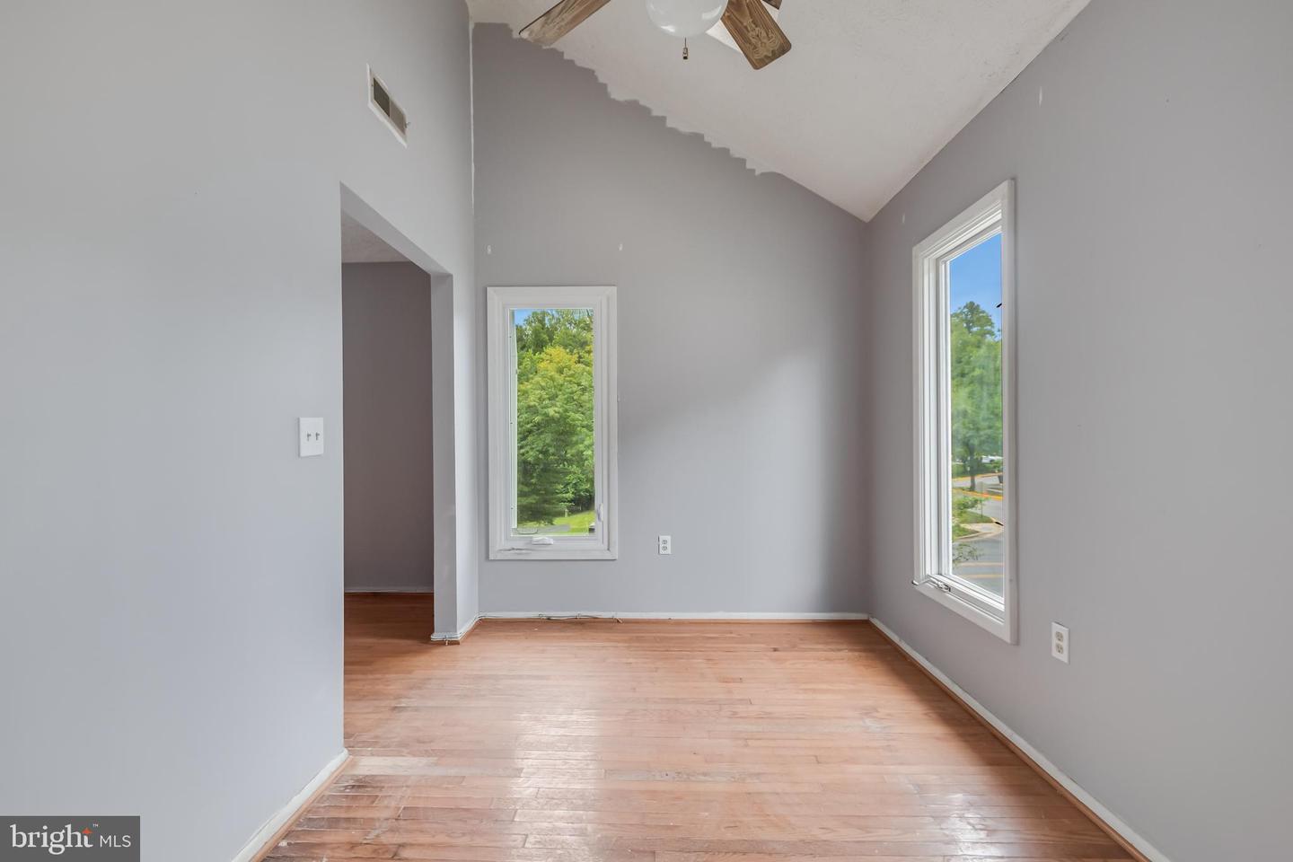 4668 Winterberry Ln Property Photo 11