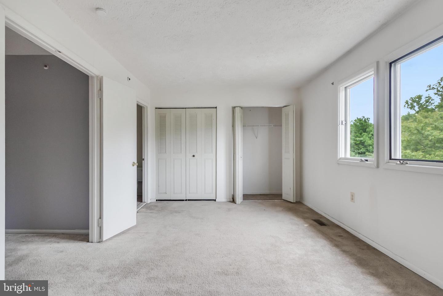 4668 Winterberry Ln Property Photo 13