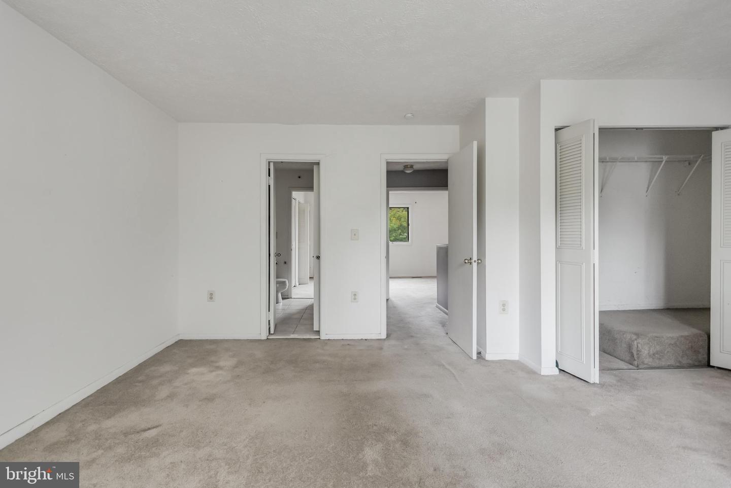 4668 Winterberry Ln Property Photo 21