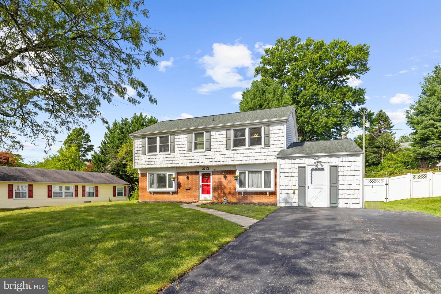 2710 Felter Ln Property Photo 1