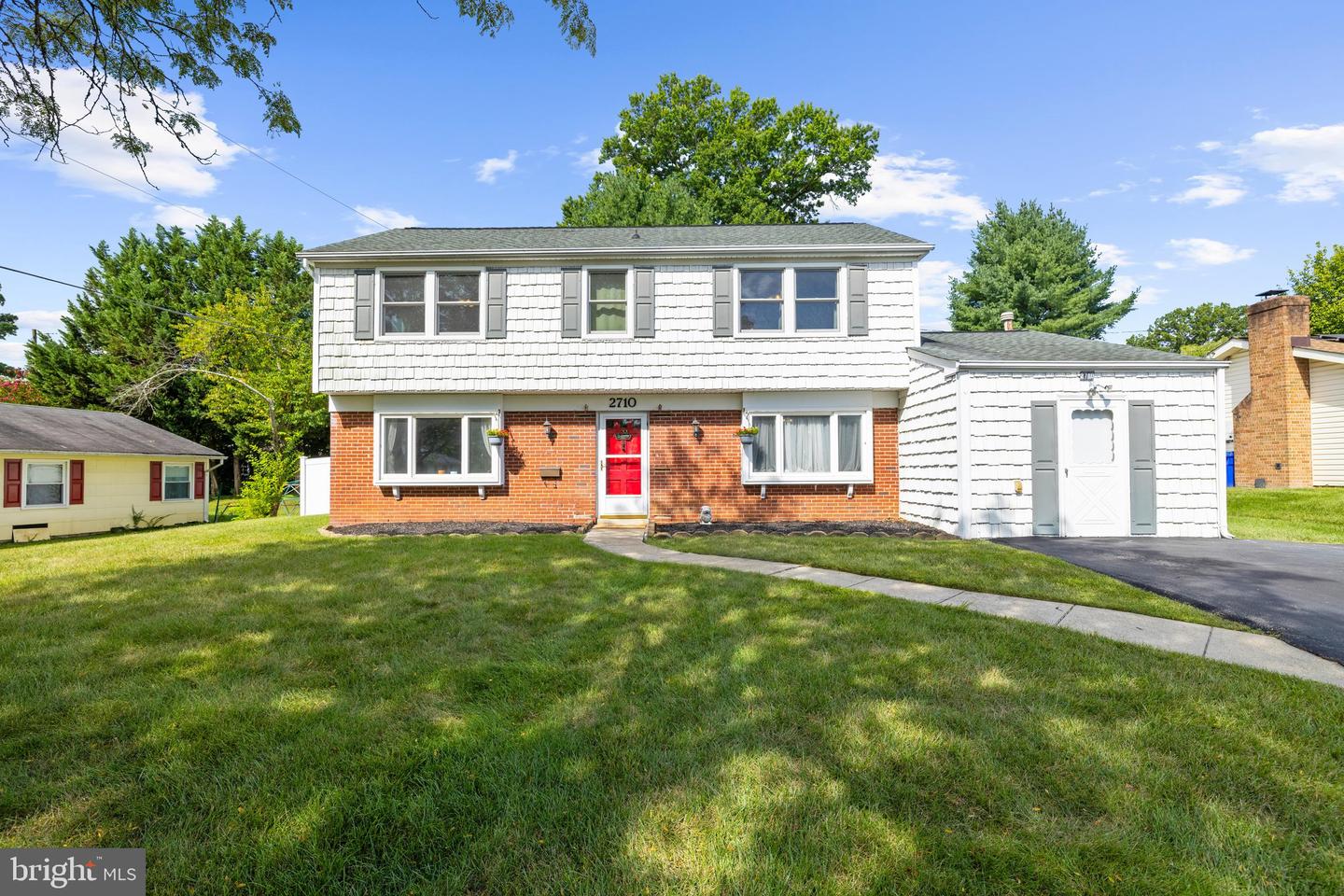 2710 Felter Ln Property Photo 2