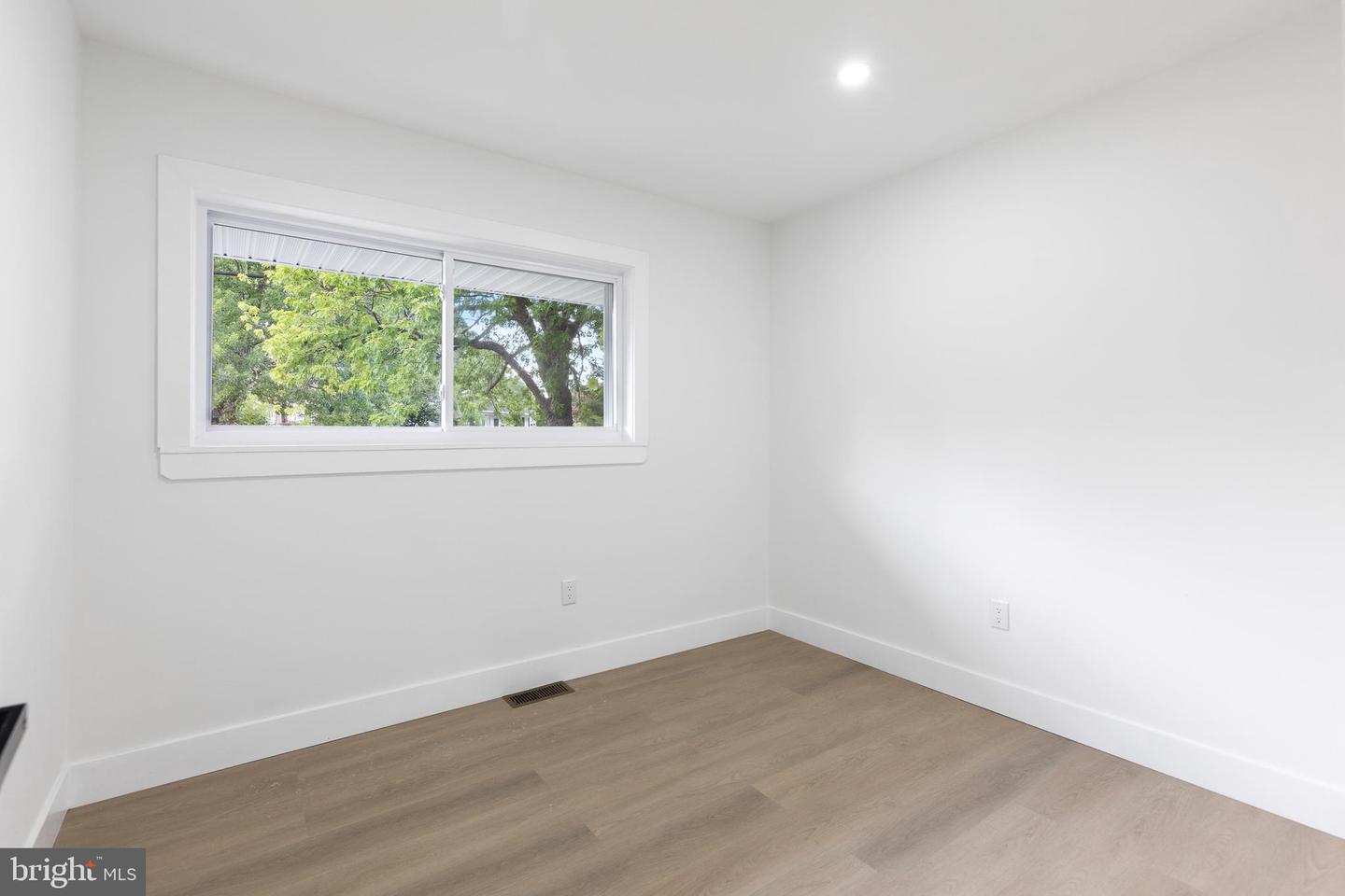 5505 Barker Pl Property Photo 15