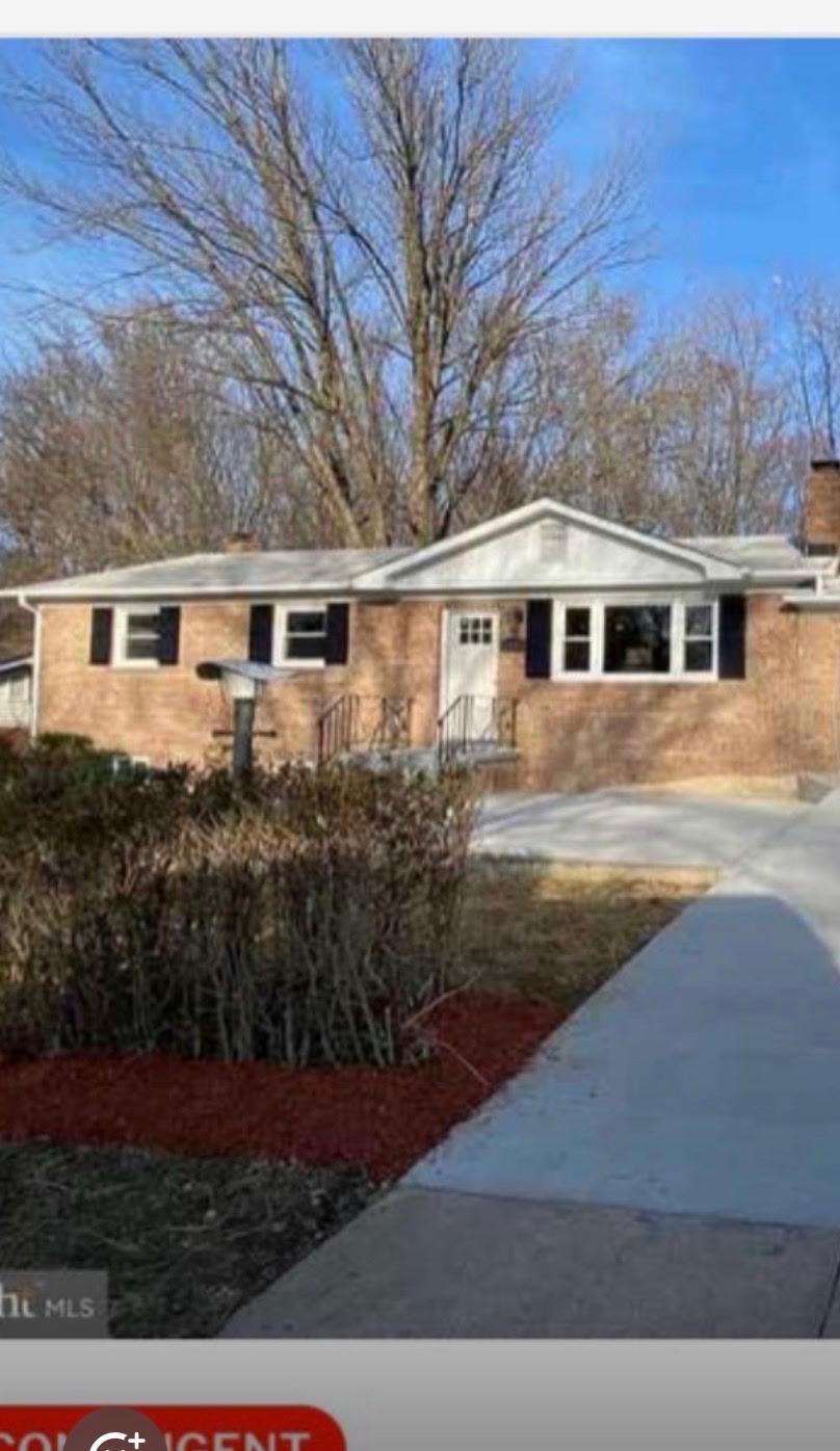 8206 Steve Dr Property Photo 1