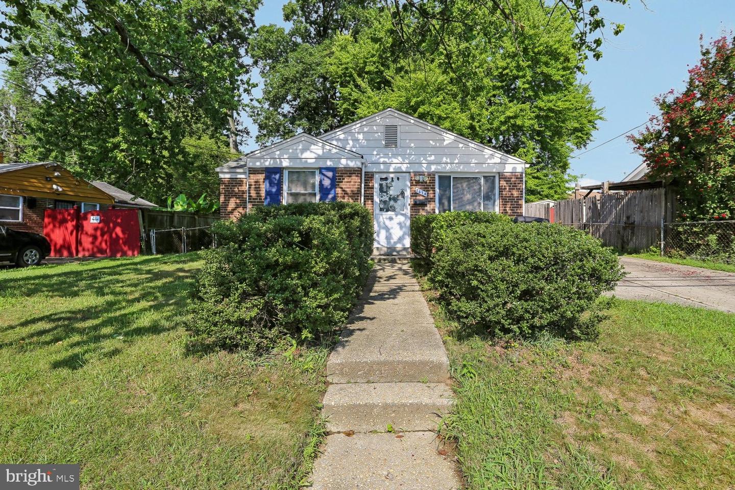 7614 24TH AVE Property Photo 1