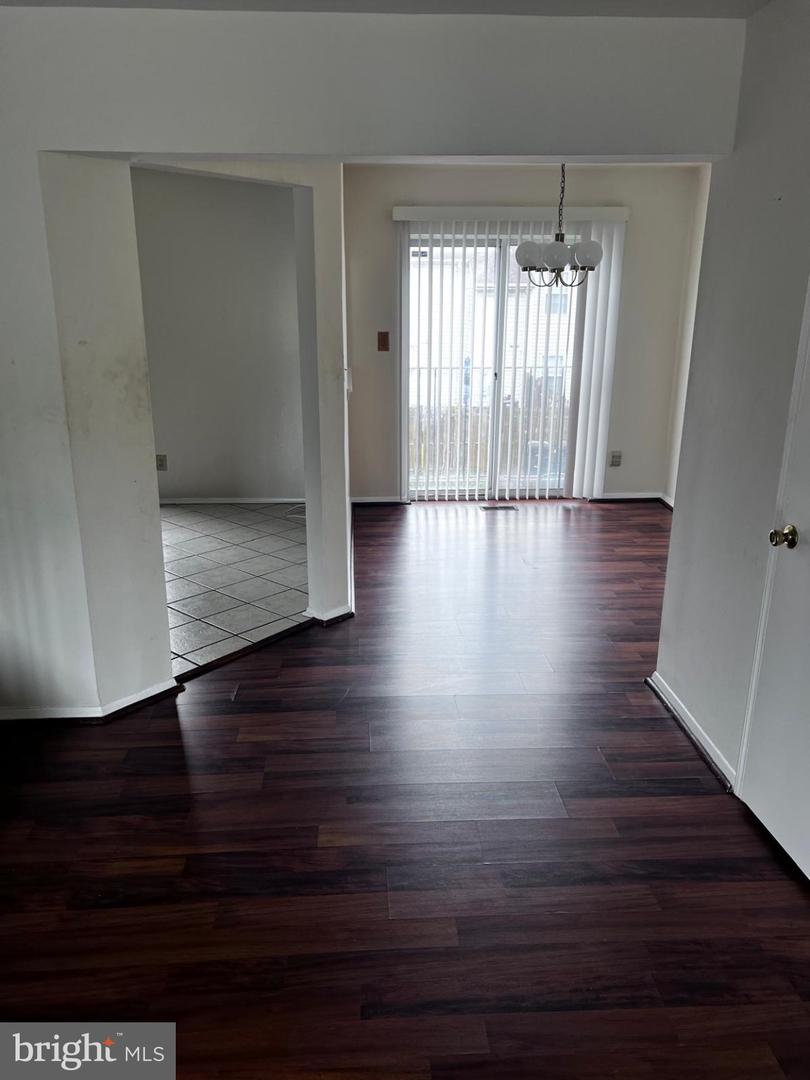 5129 Hil Mar Dr Property Photo 10