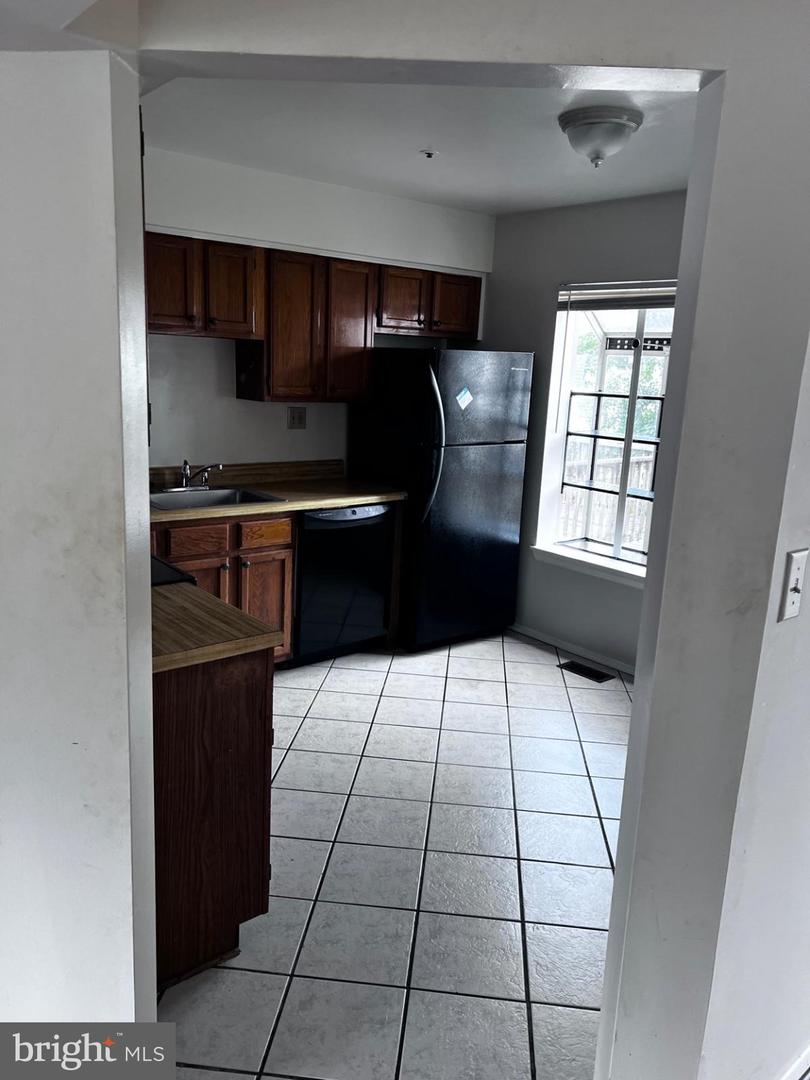 5129 Hil Mar Dr Property Photo 15