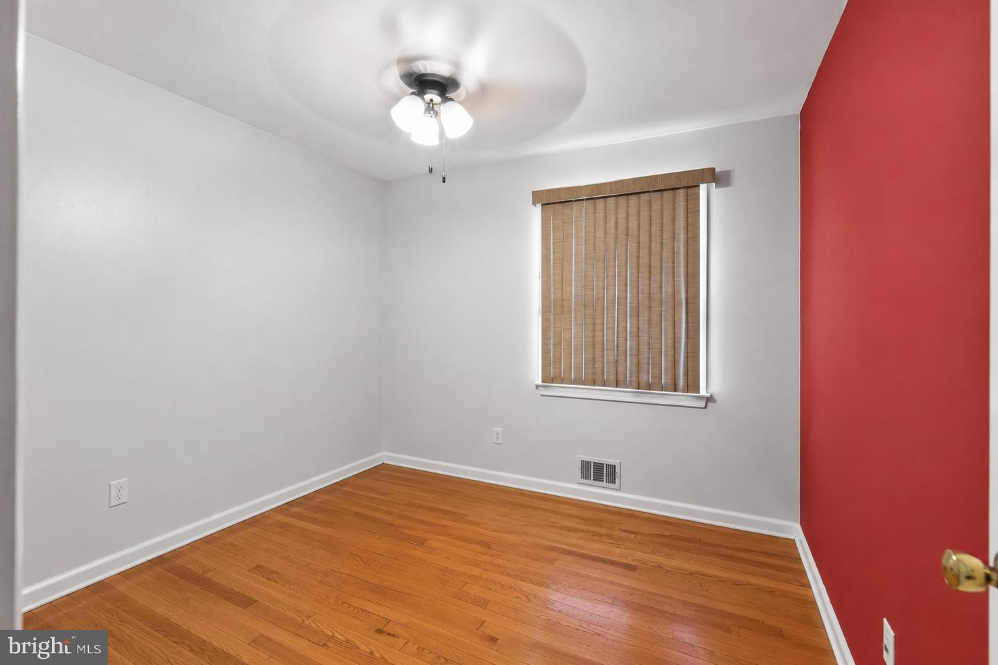 7314 Lois Ln Property Photo 9