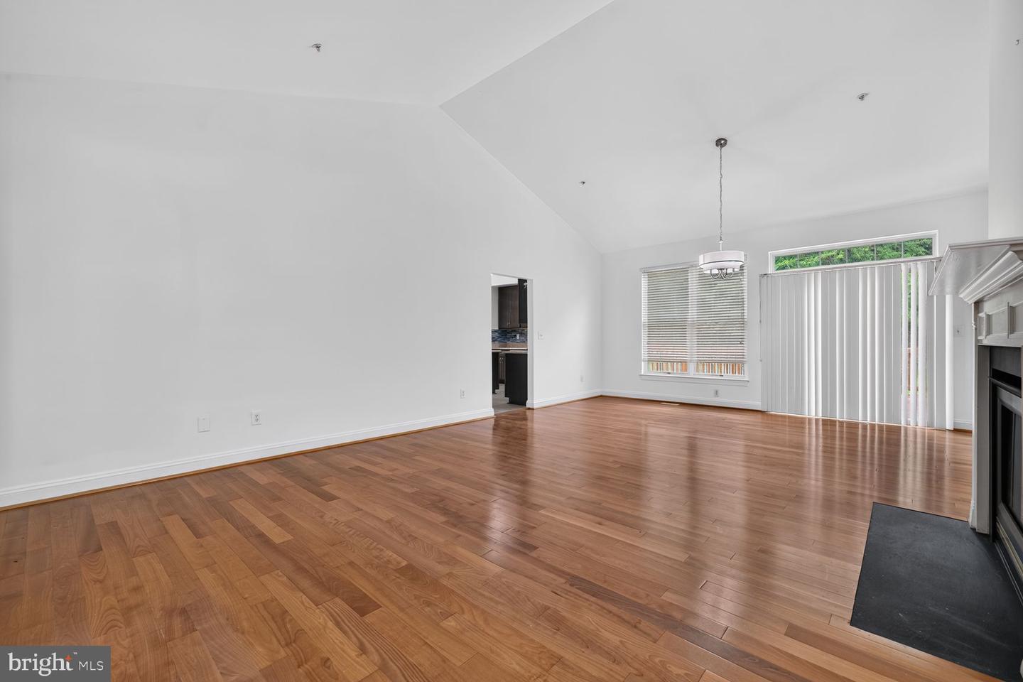 7816 Aylesford Ln Property Photo 11
