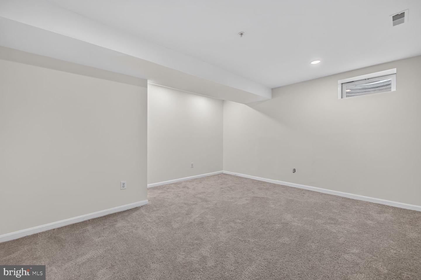 7816 Aylesford Ln Property Photo 32