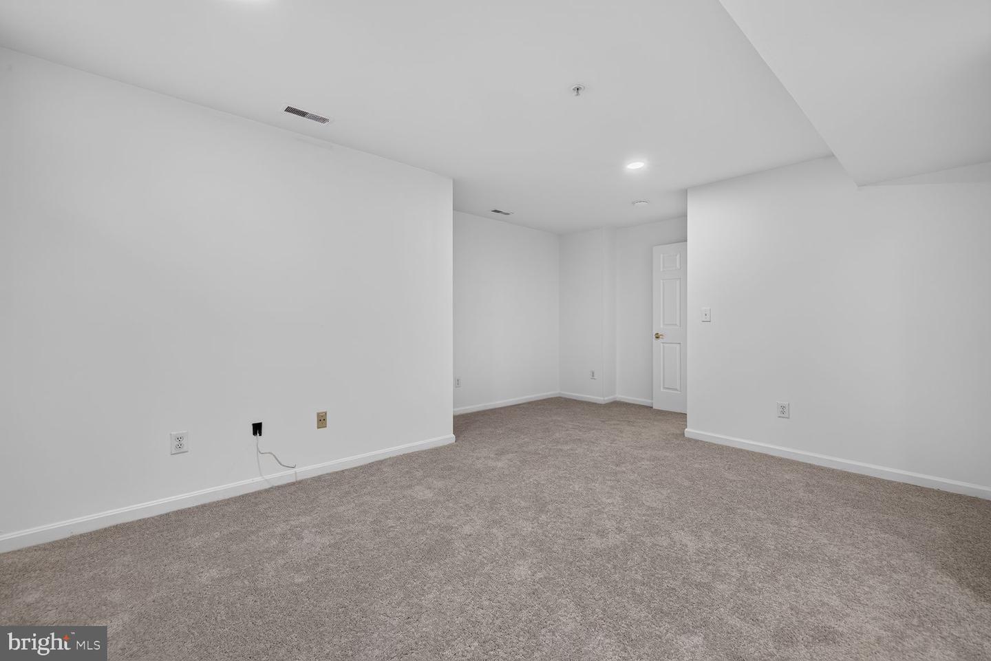 7816 Aylesford Ln Property Photo 33