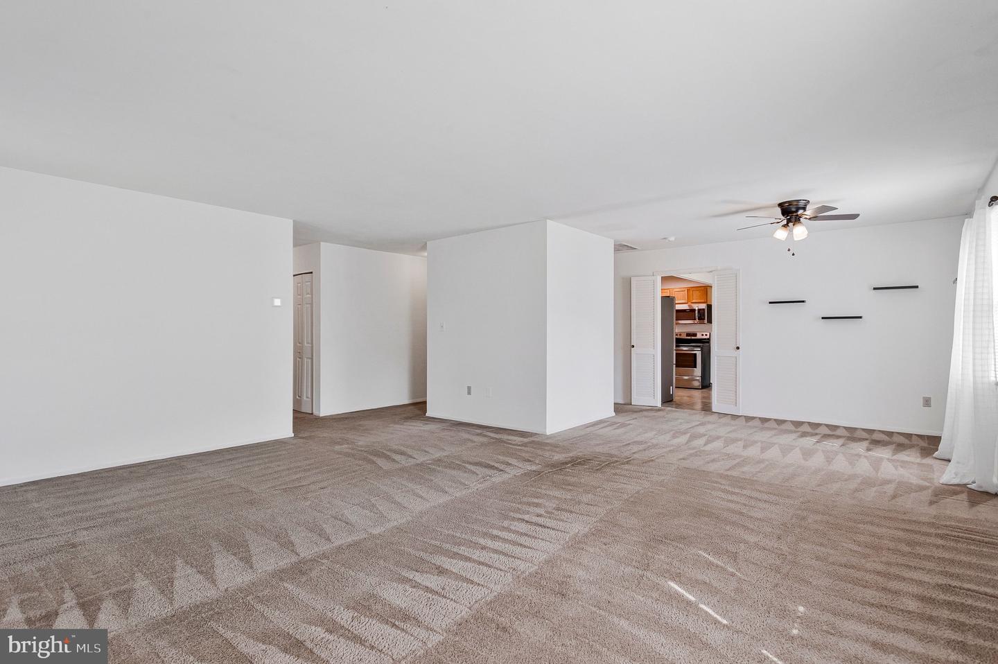 2405 Kelsey Ln Property Photo 8