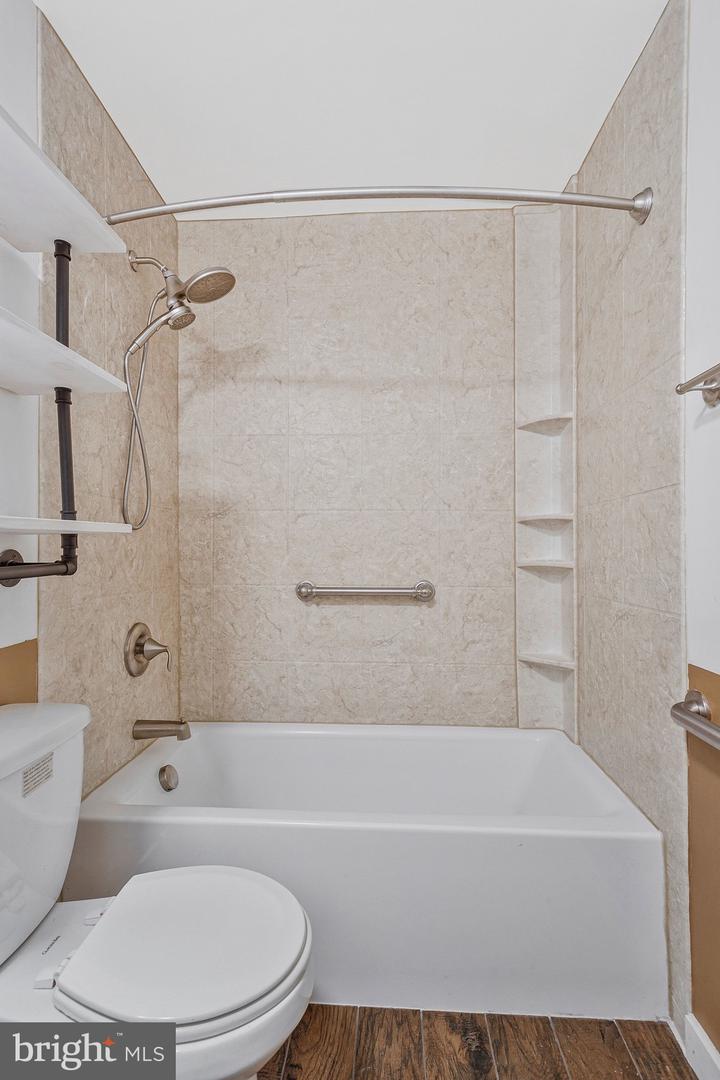 2405 Kelsey Ln Property Photo 21