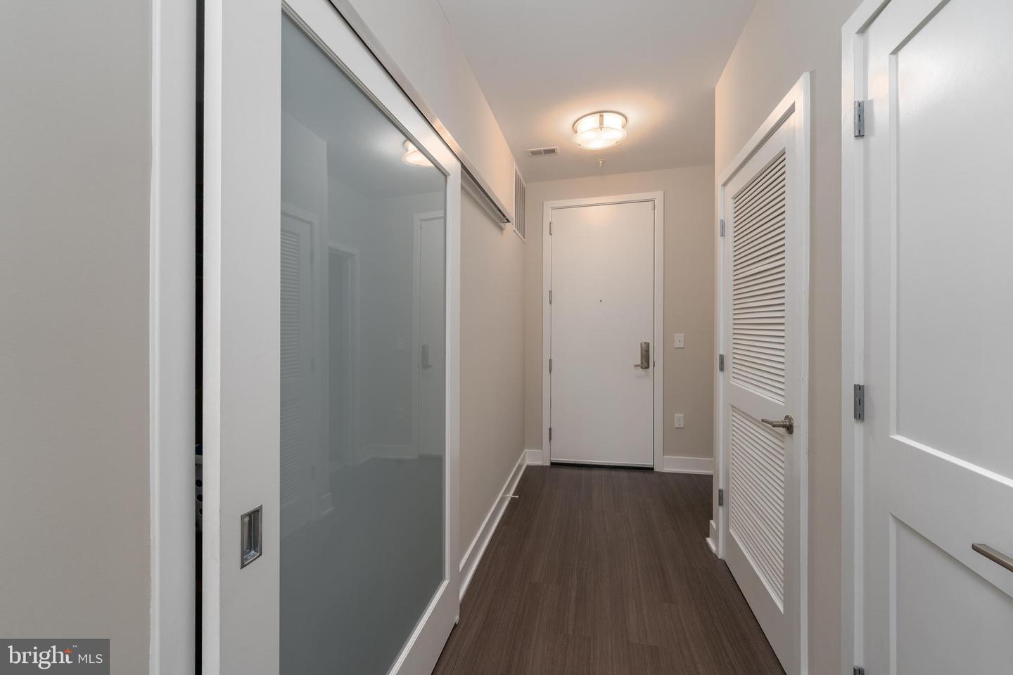145 Riverhaven Dr #131 Property Photo 4