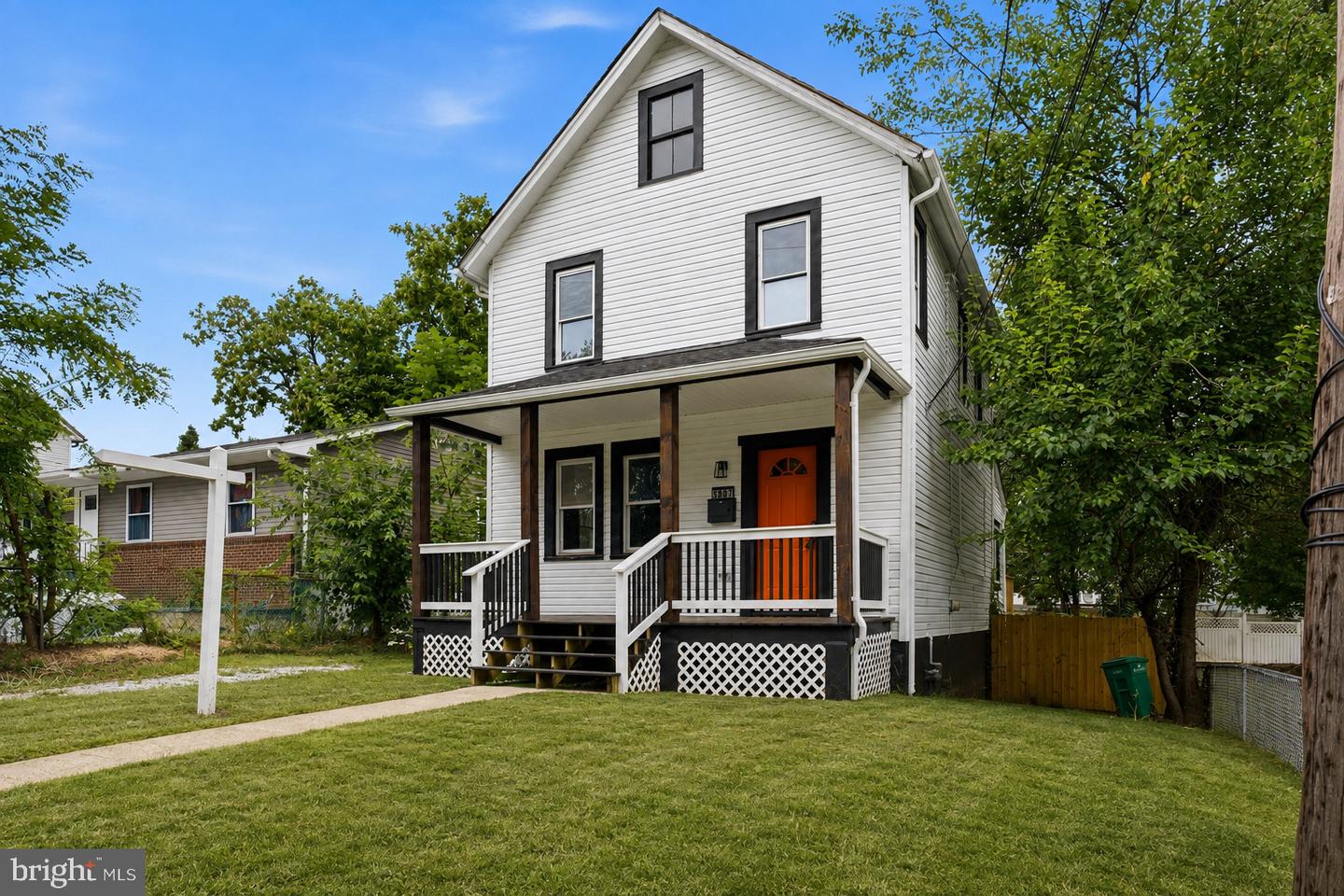 5807 Dade St Property Photo 4
