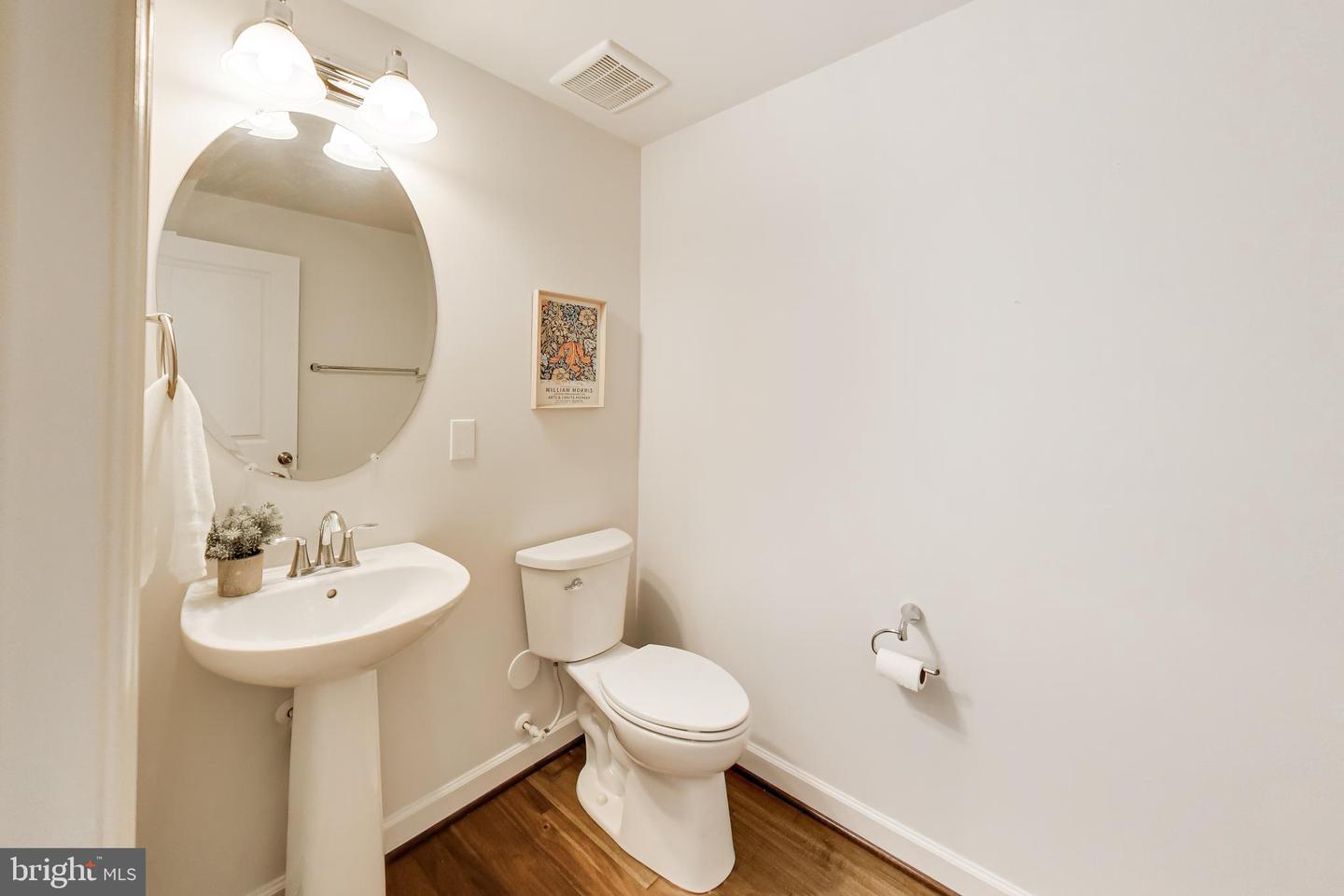 517 Windboard Way Property Photo 12