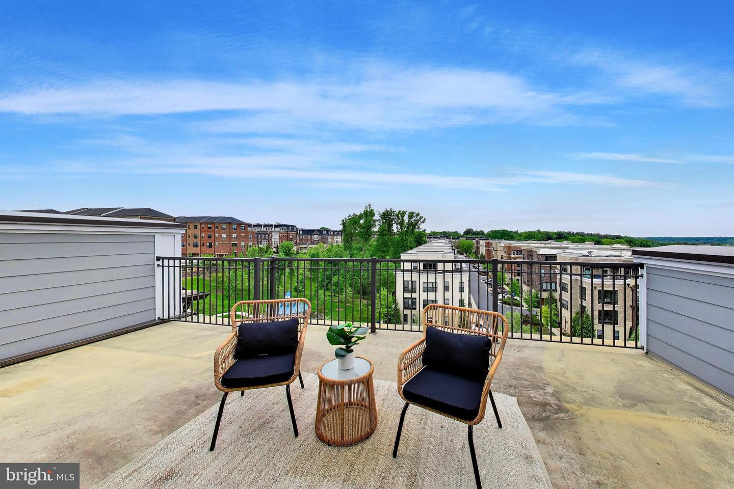 517 Windboard Way Property Photo 33