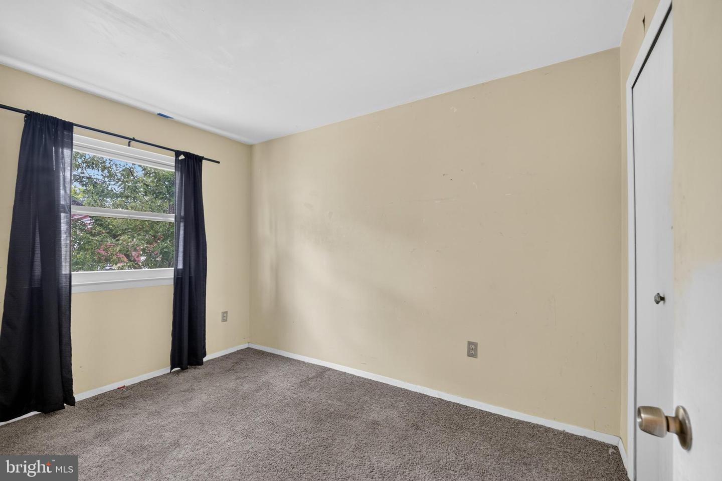 8608 Brae Brooke Dr Property Photo 4