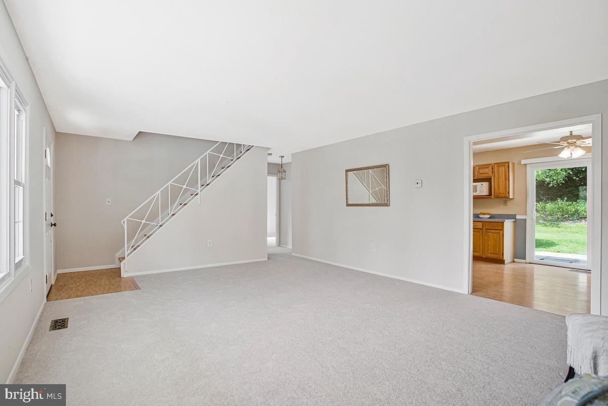 12606 Brunswick Ln Property Photo 5