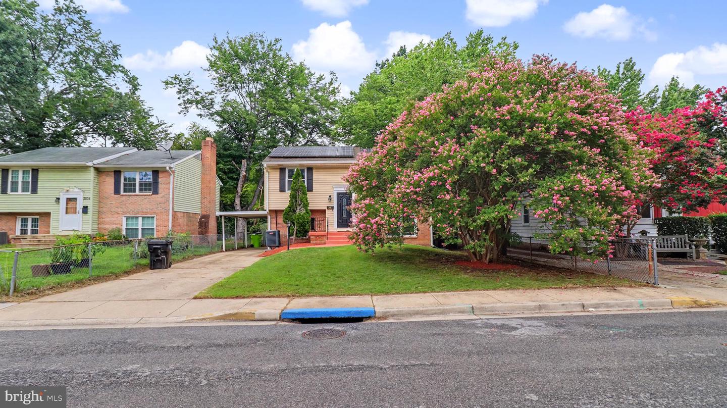 3806 Upshur St Property Photo 2