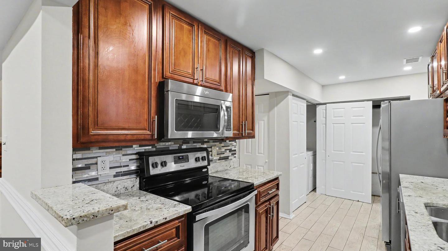 3806 Upshur St Property Photo 6