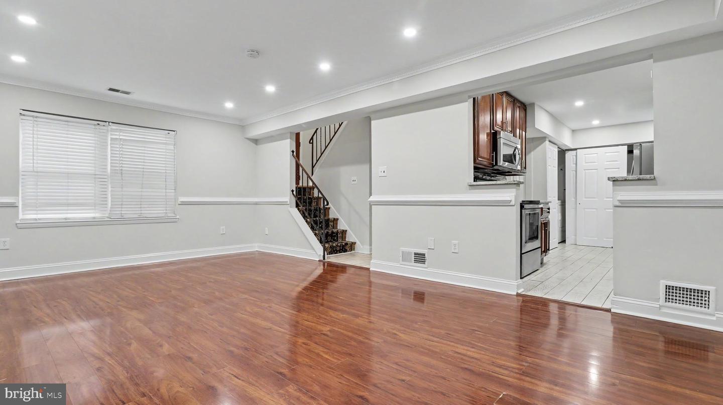 3806 Upshur St Property Photo 11