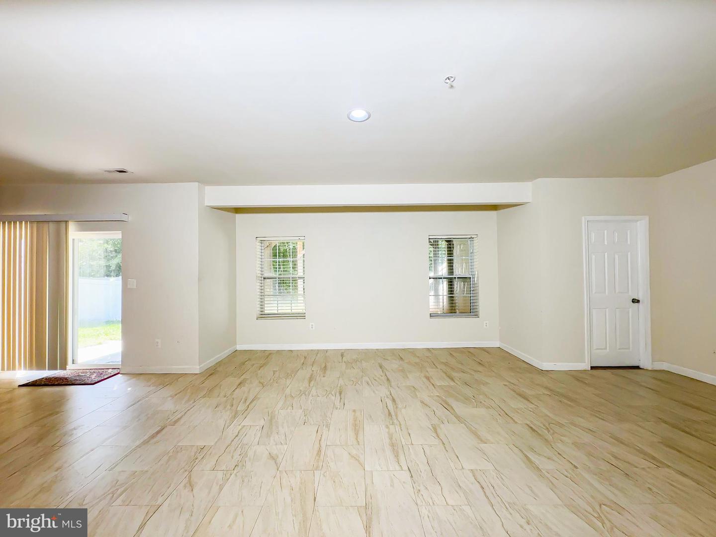 7023 Sand Cherry Way Property Photo 4