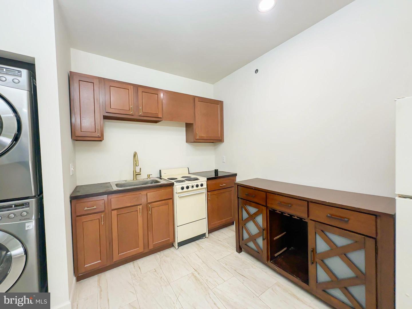 7023 Sand Cherry Way Property Photo 9