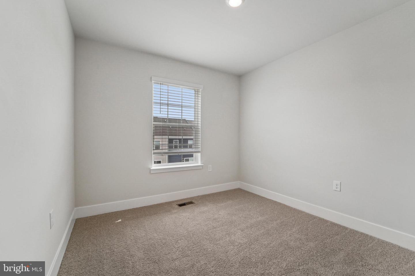 5240 Woodyard Rd Property Photo 17