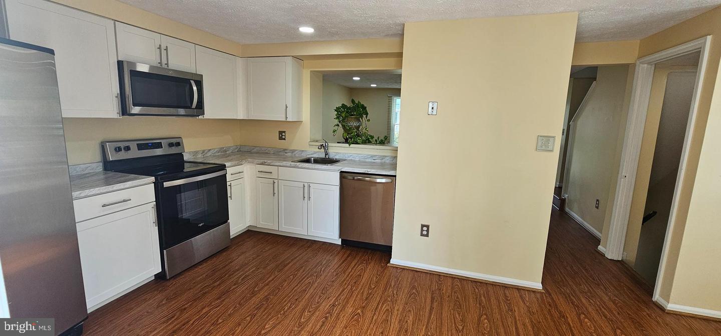 6207 Cody Ct Property Photo 8