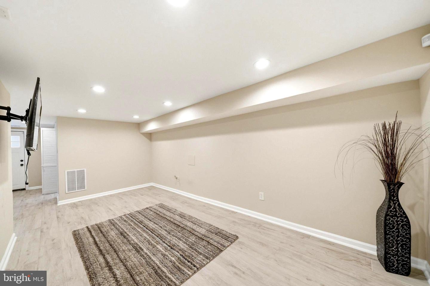 4615 Howe Ave Property Photo 23