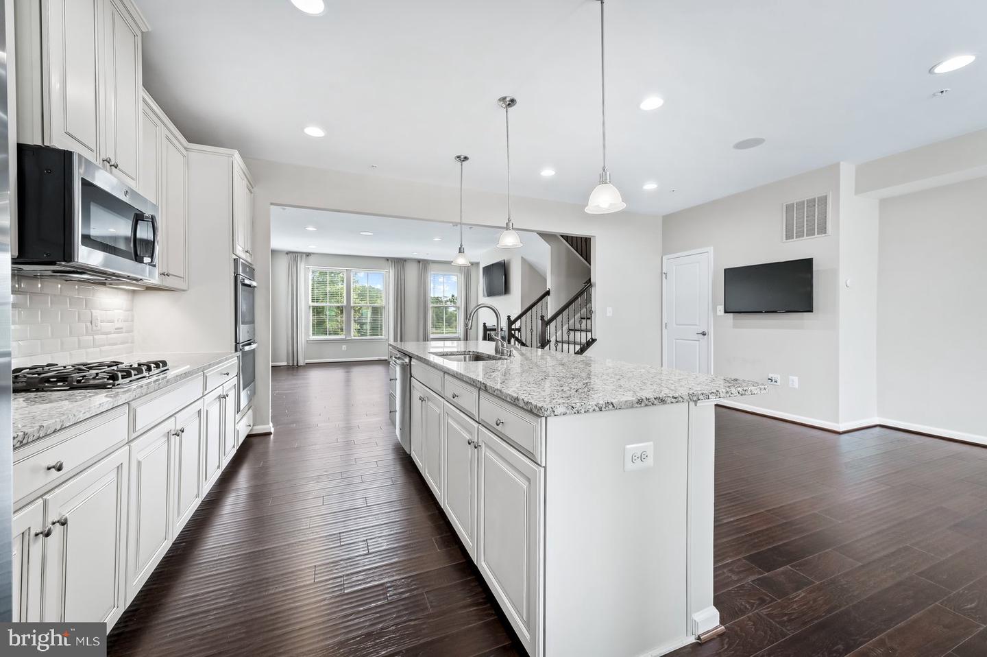7610 Hubble Dr Property Photo 14