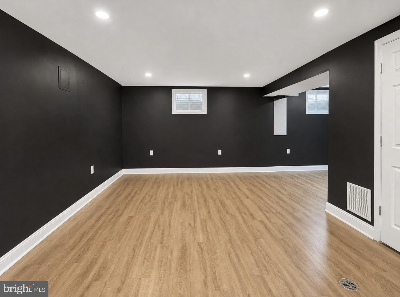 7409 Kipling Pkwy Property Photo 15