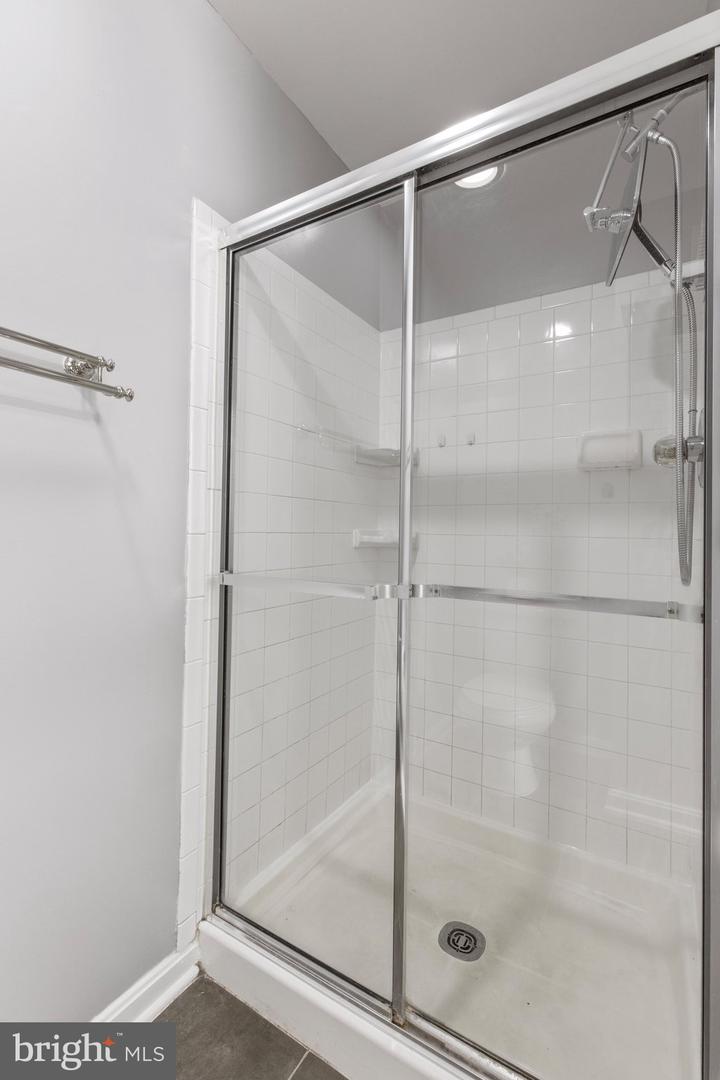 15605 Everglade Ln #a303 Property Photo 18