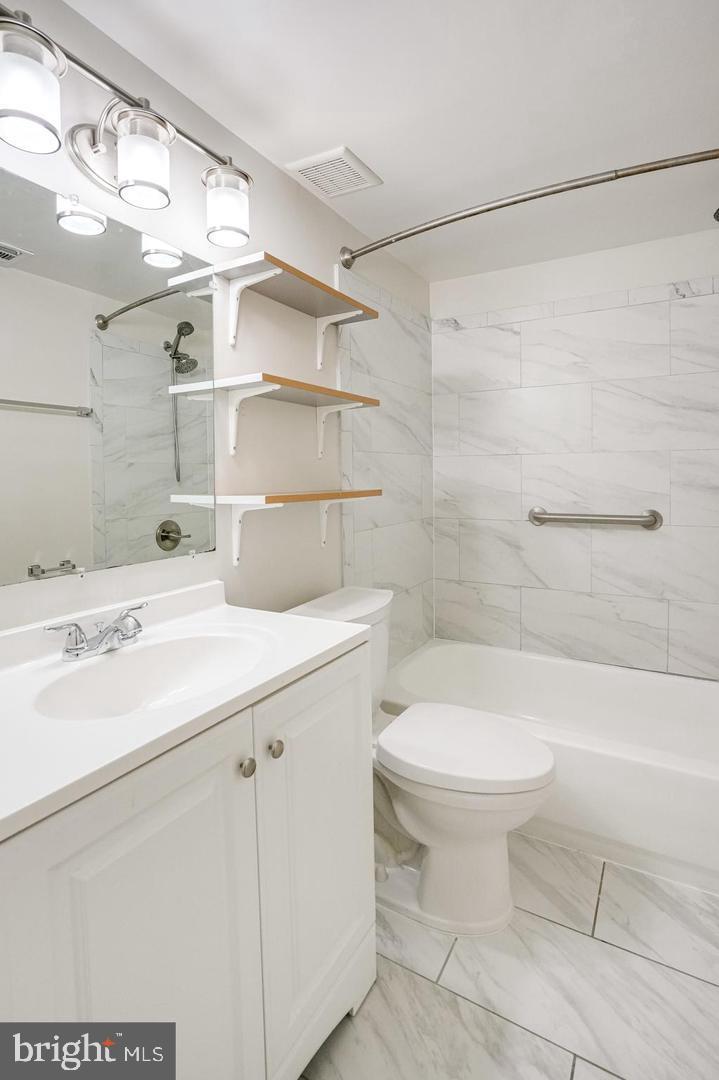 5414 85th Ave #101 Property Photo 17