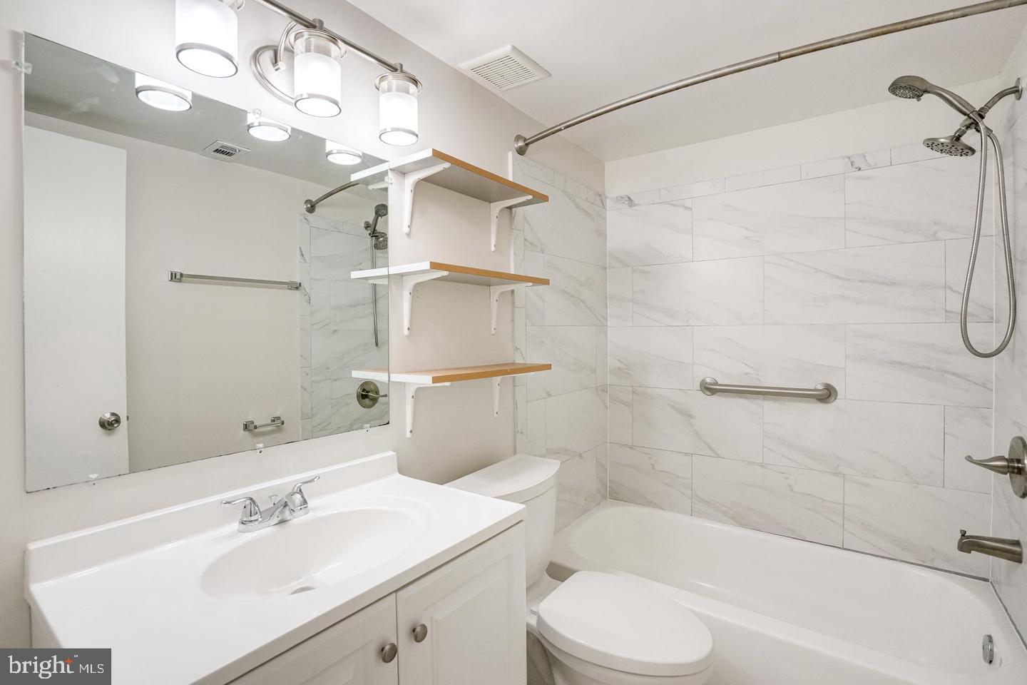 5414 85th Ave #101 Property Photo 18