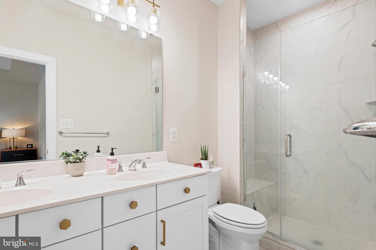 106 Albany Pl Property Photo 8