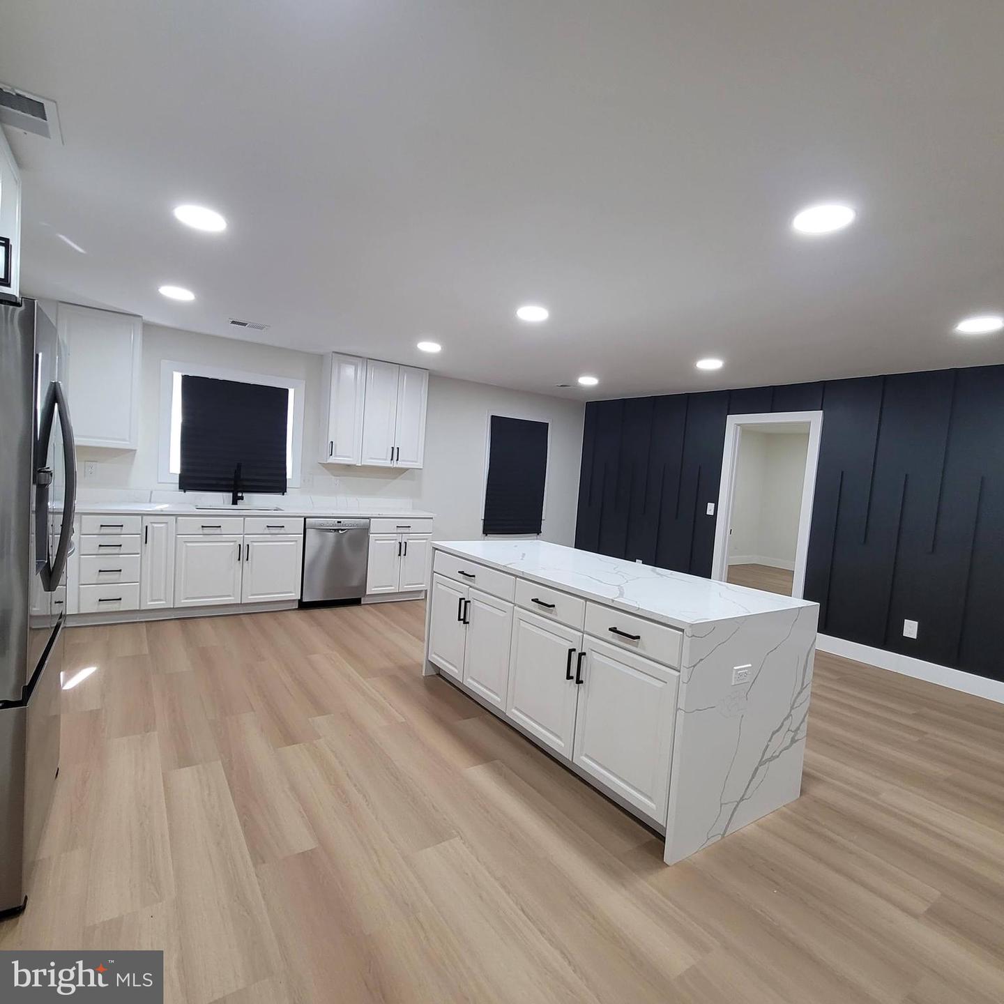 7011 Old Chapel Dr Property Photo 2