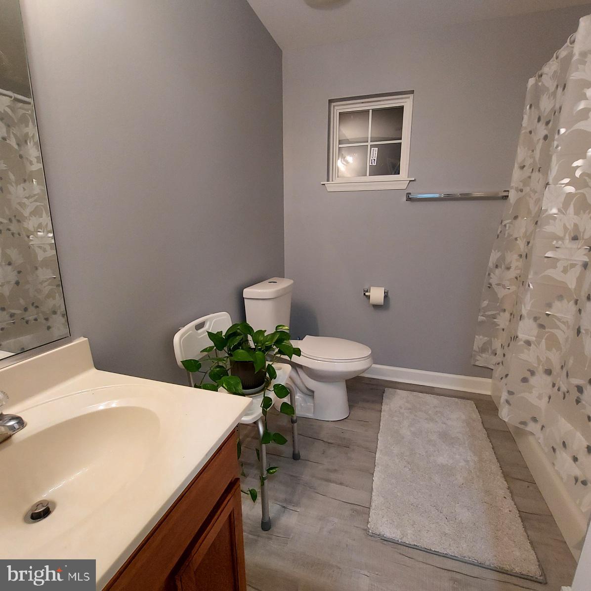 8904 Ballard Ln Property Photo 23