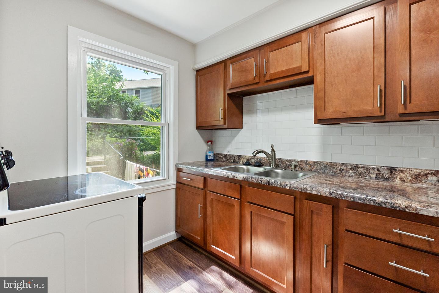 20 Hillside Rd #l Property Photo 3