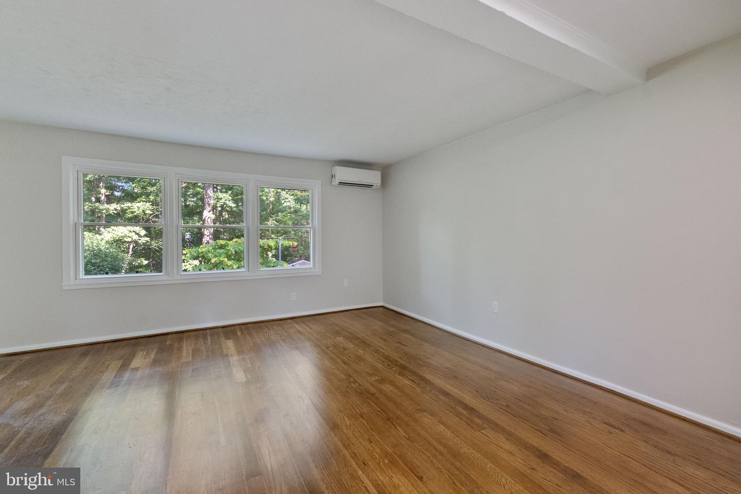 20 Hillside Rd #l Property Photo 8