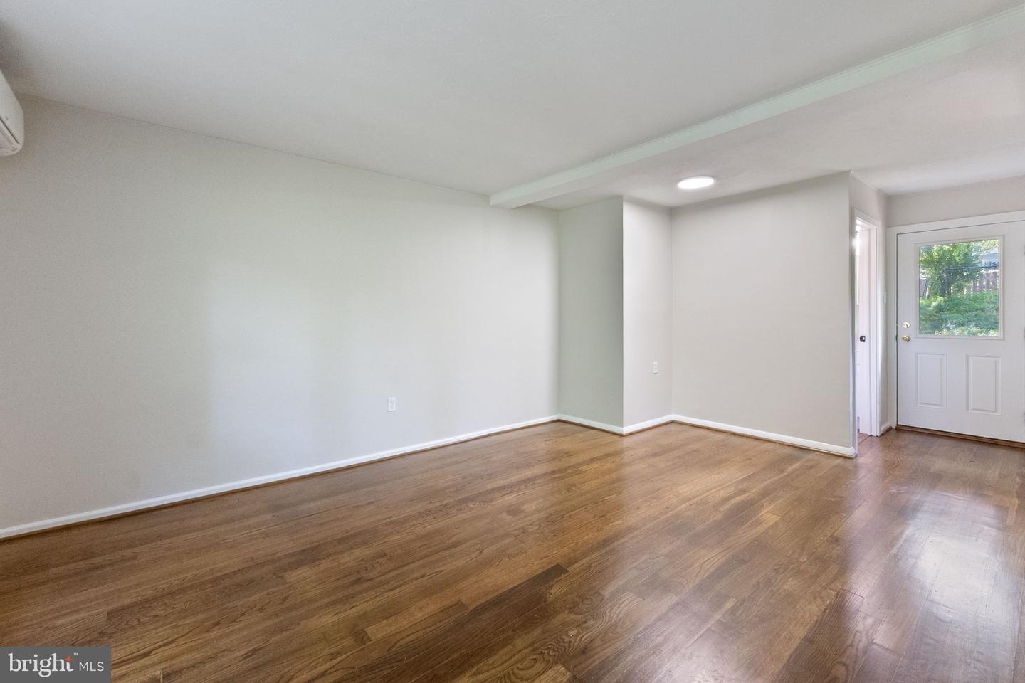 20 Hillside Rd #l Property Photo 9