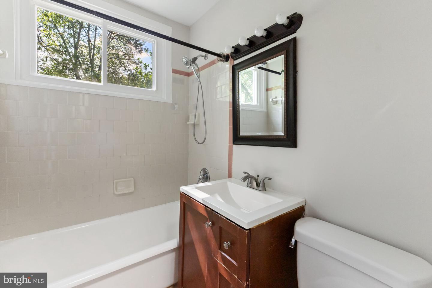 20 Hillside Rd #l Property Photo 11