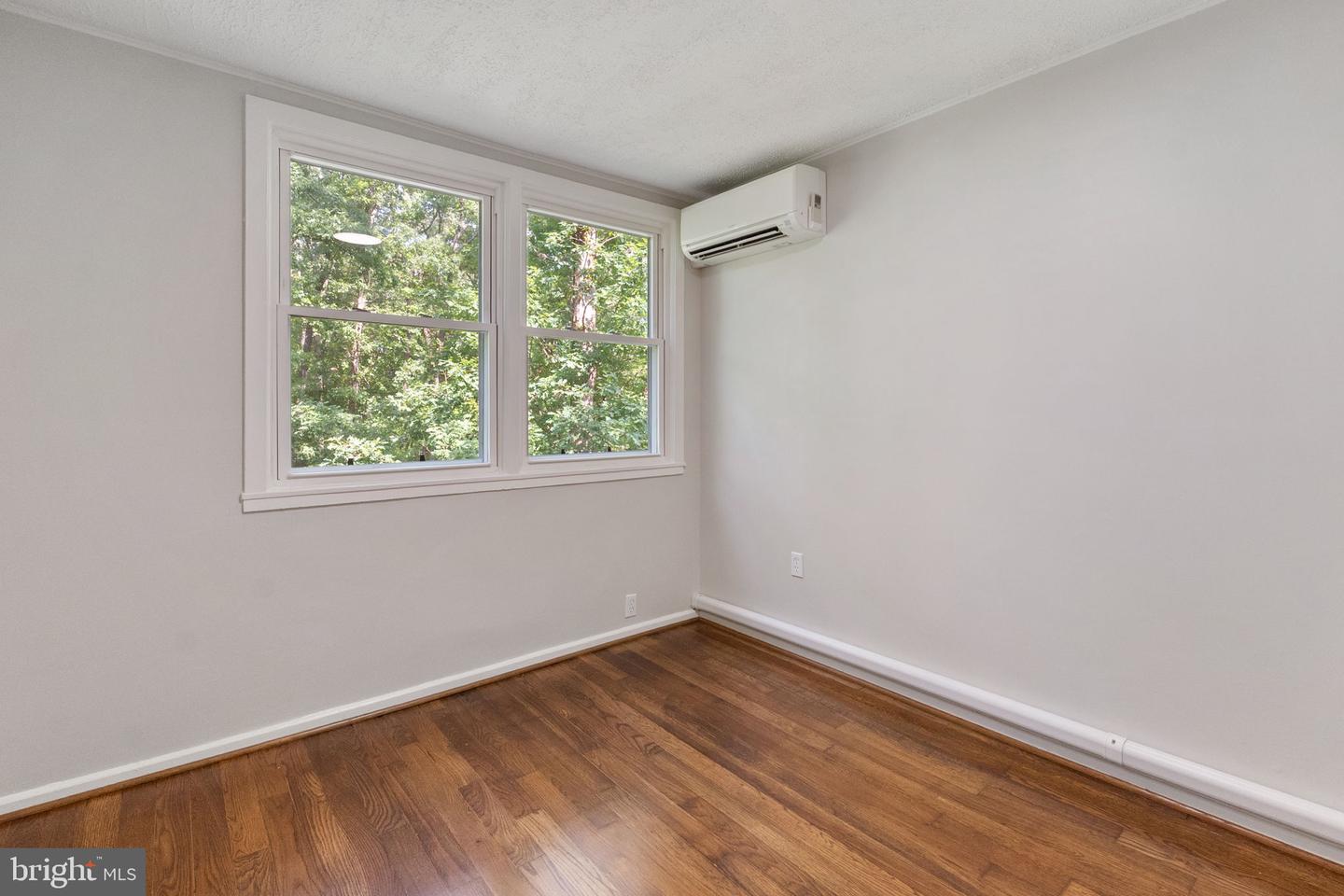 20 Hillside Rd #l Property Photo 12