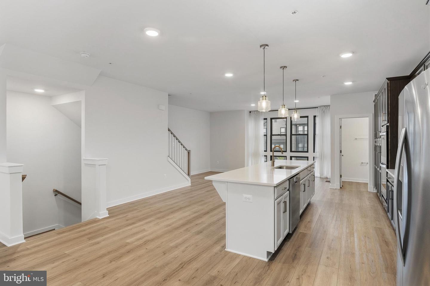5124 Curie Dr Property Photo 17