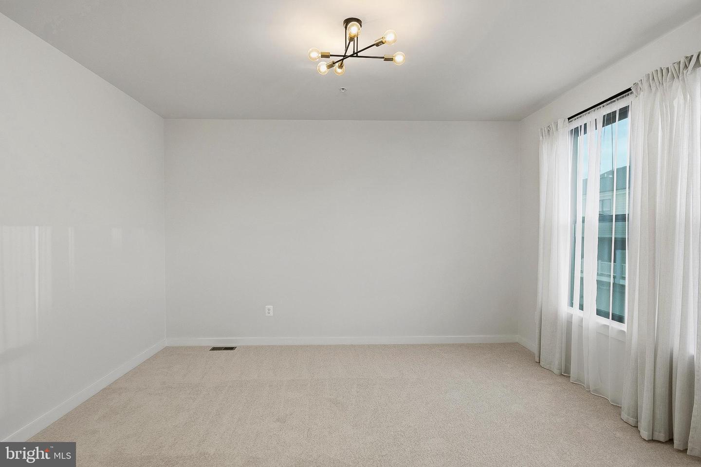 5124 Curie Dr Property Photo 25