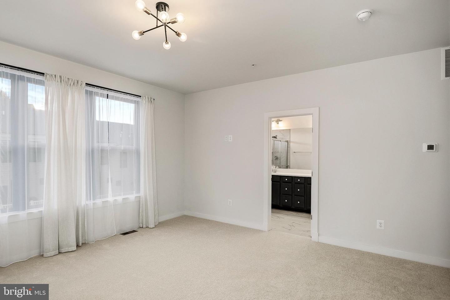 5124 Curie Dr Property Photo 26