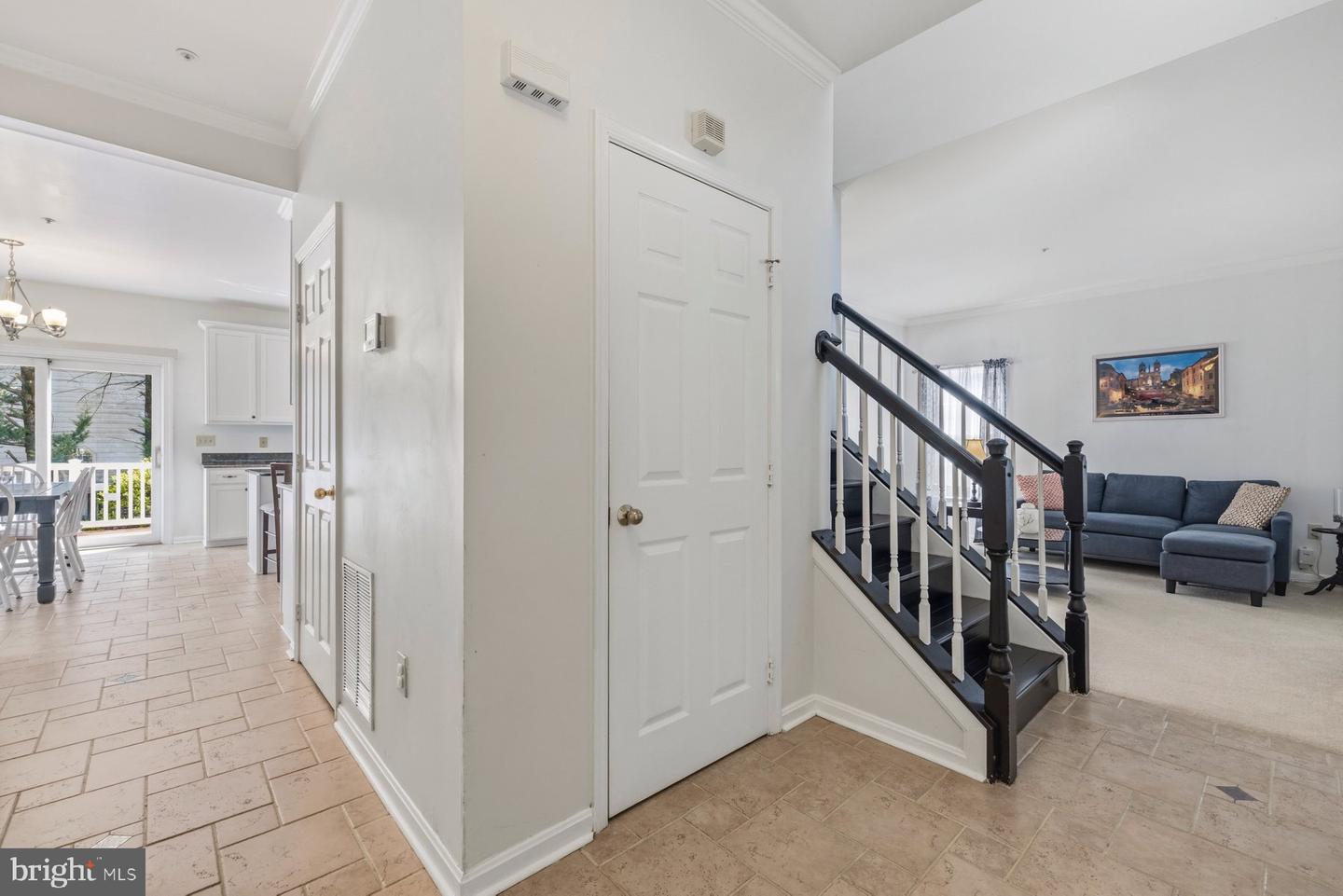 4301 Knott St Property Photo 9