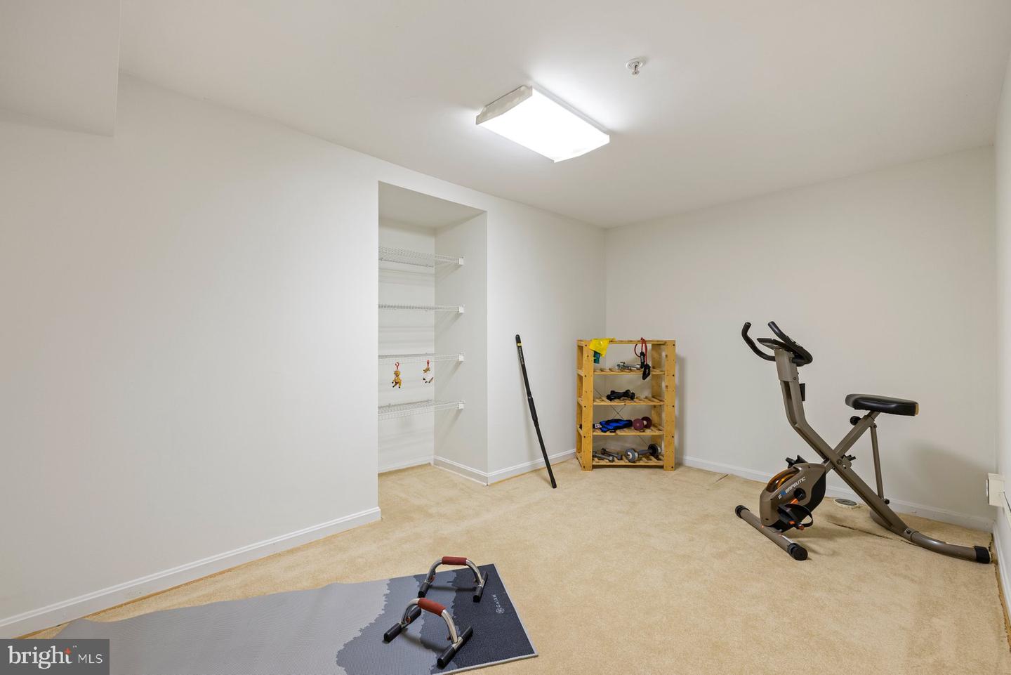 4301 Knott St Property Photo 29