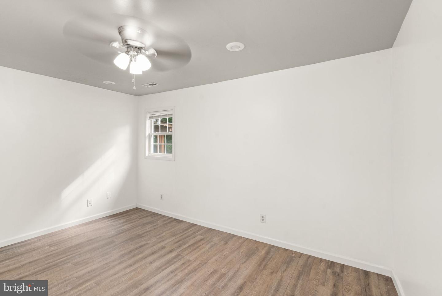 9106 Ballard Ln Property Photo 56